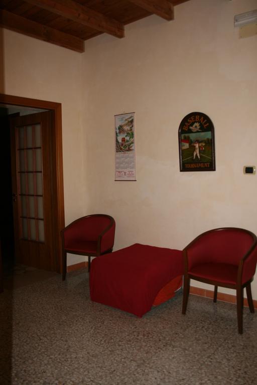 Jll Room Foggia Extérieur photo